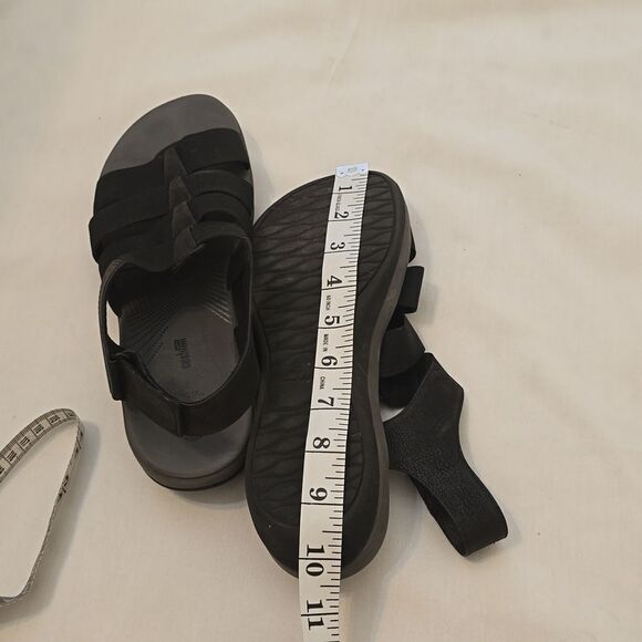 CLARKS Womens  Black Stretch Top Sandals‎ sz 8 M - Picture 7 of 7